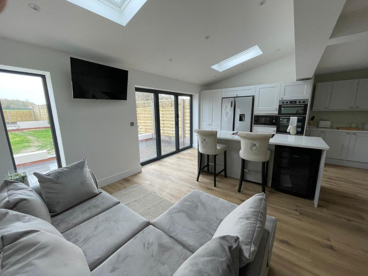 Newly Renovated 3 Bed Property - Countryside Views Dunstall Екстериор снимка